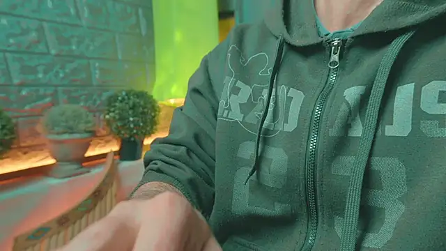 Snapshot of alex-volo chatting on March 18, 2025, 6:57 am alex-volo online show from March 18, 2025, 6:57 am