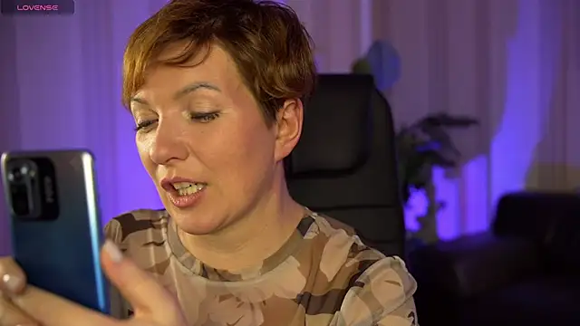 Snapshot of Katherine_Fox chatting on December 26, 2024, 9:04 pm Katherine Fox online show from December 26, 2024, 9:04 pm