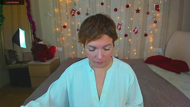 Snapshot of Katherine_Fox chatting on January 6, 2025, 7:52 am Katherine Fox online show from January 6, 2025, 7:52 am