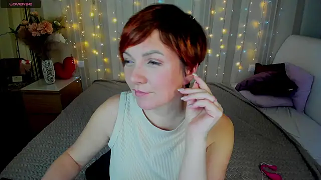 Snapshot of Katherine_Fox chatting on February 3, 2025, 4:52 pm Katherine Fox online show from February 3, 2025, 4:52 pm