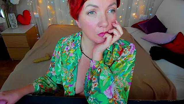 Snapshot of Katherine_Fox chatting on March 8, 2025, 2:08 pm Katherine Fox online show from March 8, 2025, 2:08 pm