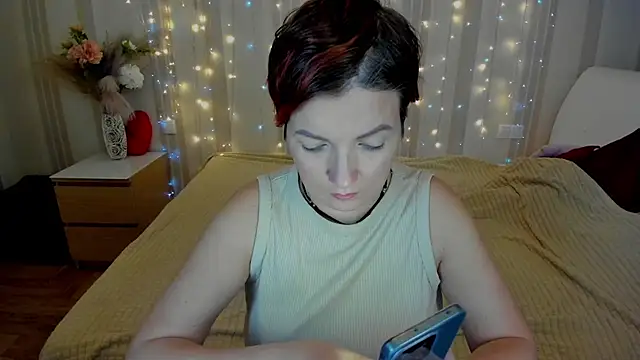 Snapshot of Katherine_Fox chatting on March 21, 2025, 8:17 am Katherine Fox online show from March 21, 2025, 8:17 am