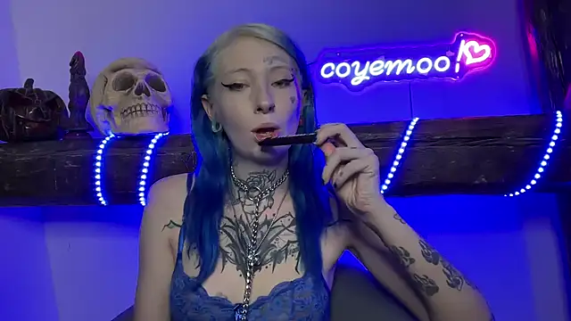 Snapshot of coyemoo chatting on February 1, 2025, 12:37 pm coyemoo online show from February 1, 2025, 12:37 pm