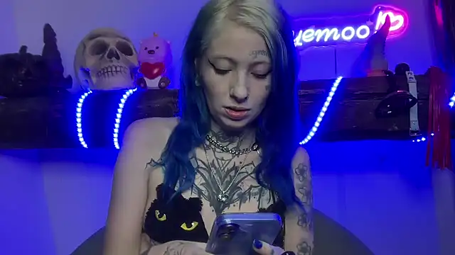 Snapshot of coyemoo chatting on February 3, 2025, 12:47 pm coyemoo online show from February 3, 2025, 12:47 pm
