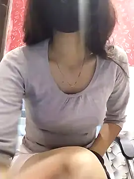 Snapshot of Kashish_18 chatting on December 13, 2024, 5:49 am Kashish 18 online show from December 13, 2024, 5:49 am