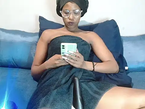 Snapshot of DarkDivva24 chatting on December 17, 2024, 11:38 pm DarkDivva24 online show from December 17, 2024, 11:38 pm