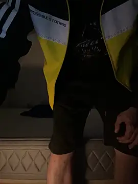 PutaNieves1983 online show from October 21, 2025, 12:39 pm