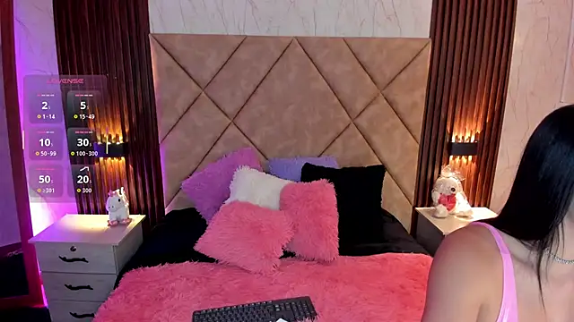 SummersAngel online show from November 11, 2025, 10:32 pm