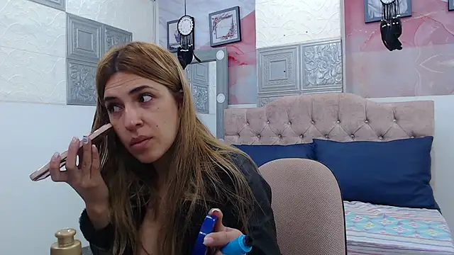 Snapshot of EvaaLovia1 chatting on January 4, 2025, 2:25 pm EvaaLovia1 online show from January 4, 2025, 2:25 pm