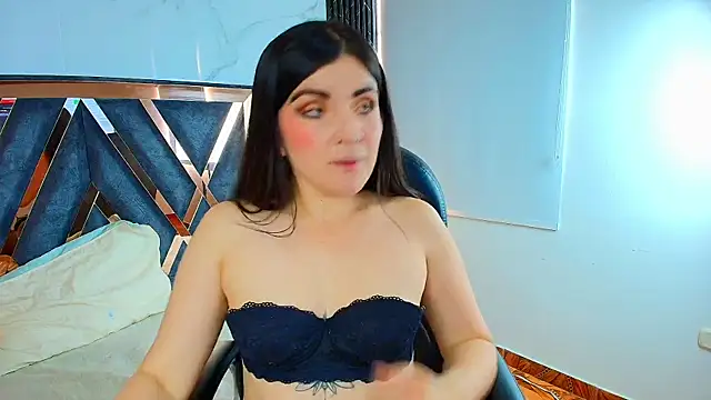 Snapshot of Amara_vega chatting on October 23, 2025, 12:26 pm Amara vega online show from October 23, 2025, 12:26 pm