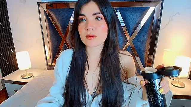 Snapshot of Amara_vega chatting on November 14, 2025, 5:50 am Amara vega online show from November 14, 2025, 5:50 am