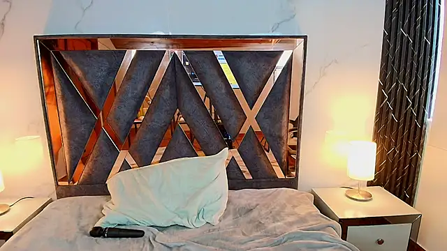 Snapshot of Amara_vega chatting on November 26, 2025, 1:12 pm Amara vega online show from November 26, 2025, 1:12 pm