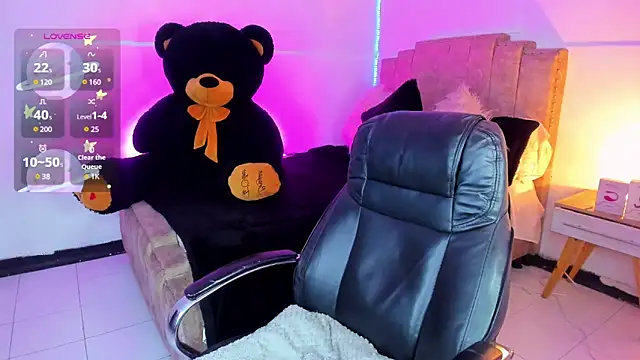 alexia mattel online show from December 1, 2024, 9:59 pm