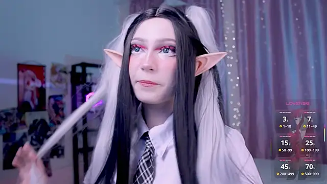 Snapshot of Carolina_Leep chatting on October 4, 2025, 1:42 pm Carolina Leep online show from October 4, 2025, 1:42 pm