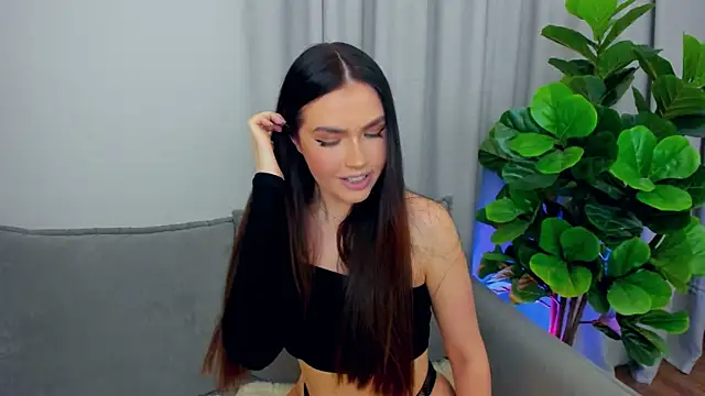 Snapshot of sexyangeloux chatting on October 28, 2025, 10:23 pm sexyangeloux online show from October 28, 2025, 10:23 pm