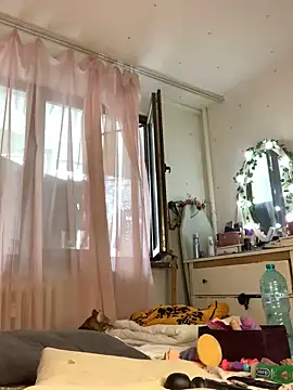 Snapshot of MoonAgnes chatting on March 15, 2025, 8:26 am MoonAgnes online show from March 15, 2025, 8:26 am