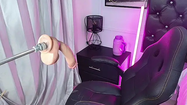 Lizz Tender online show from January 24, 2025, 1:14 pm