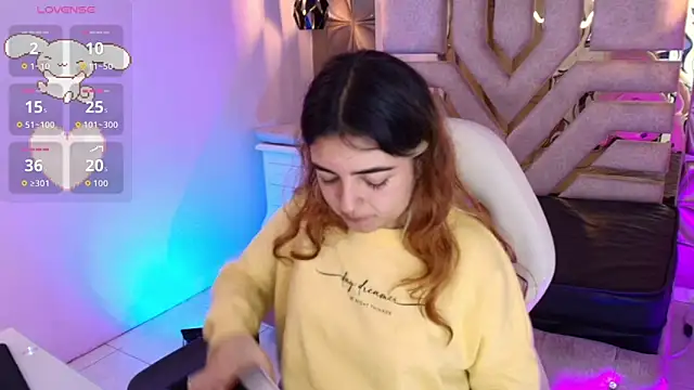 meraki fraise online show from November 6, 2025, 7:59 pm