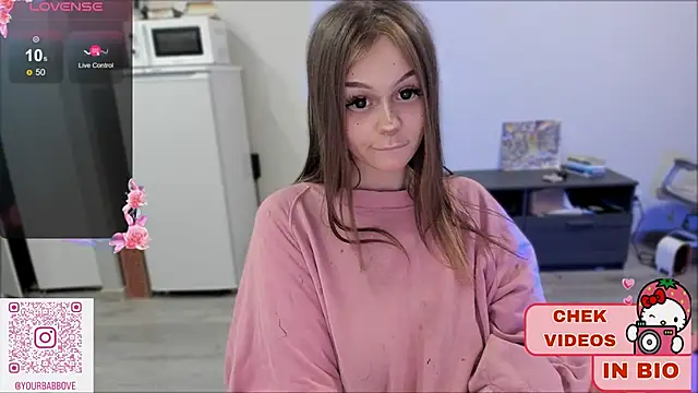 Snapshot of shy_melony chatting on January 14, 2025, 9:30 pm shy melony online show from January 14, 2025, 9:30 pm