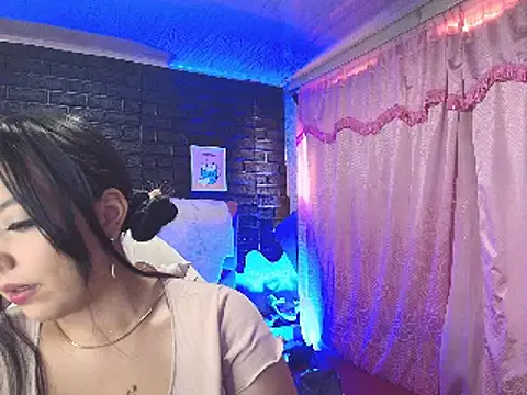 loren tits24 online show from December 19, 2024, 9:06 pm