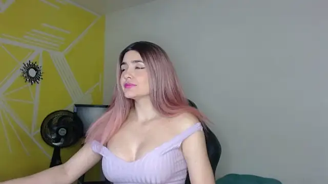 Nikolle Rouss online show from March 21, 2025, 11:12 am