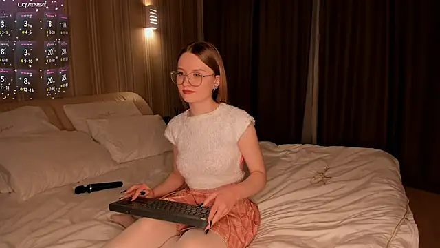 Snapshot of IsabellaTorrance chatting on January 24, 2025, 4:17 pm IsabellaTorrance online show from January 24, 2025, 4:17 pm