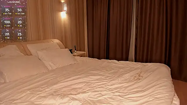 Snapshot of IsabellaTorrance chatting on January 24, 2025, 7:18 pm IsabellaTorrance online show from January 24, 2025, 7:18 pm