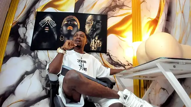 Snapshot of Thomas_shelbys chatting on November 15, 2025, 3:26 am Thomas shelbys online show from November 15, 2025, 3:26 am