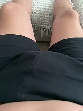 Snapshot of daddybear100 chatting on January 10, 2025, 8:51 am daddybear100 online show from January 10, 2025, 8:51 am