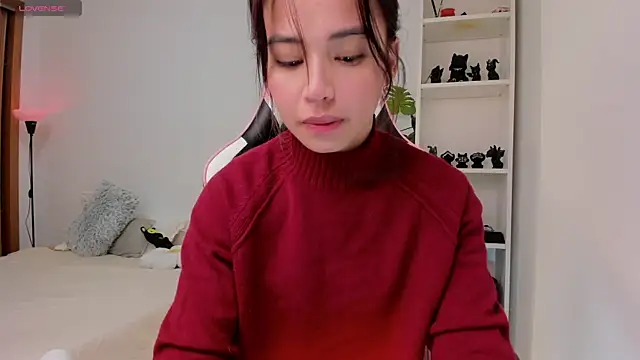 Snapshot of Adriennesexxx chatting on December 13, 2024, 10:51 am Adriennesexxx online show from December 13, 2024, 10:51 am