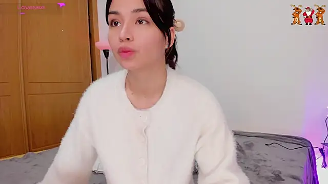 Snapshot of Adriennesexxx chatting on December 17, 2024, 2:55 pm Adriennesexxx online show from December 17, 2024, 2:55 pm