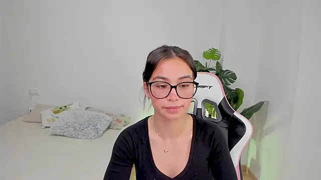 Snapshot of Adriennesexxx chatting on January 29, 2025, 11:30 am Adriennesexxx online show from January 29, 2025, 11:30 am