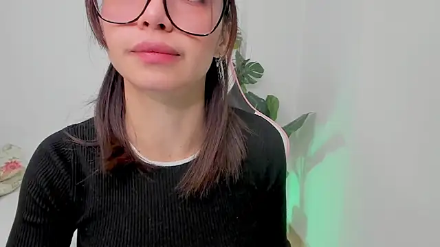 Snapshot of Adriennesexxx chatting on February 5, 2025, 10:51 am Adriennesexxx online show from February 5, 2025, 10:51 am