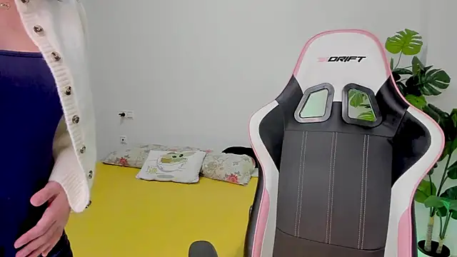 Snapshot of Adriennesexxx chatting on February 6, 2025, 5:51 pm Adriennesexxx online show from February 6, 2025, 5:51 pm