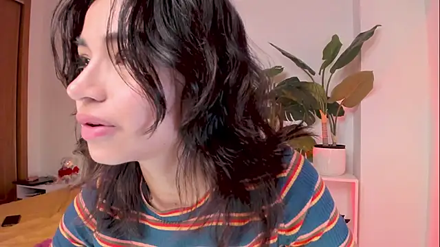 Snapshot of Adriennesexxx chatting on March 7, 2025, 7:38 pm Adriennesexxx online show from March 7, 2025, 7:38 pm