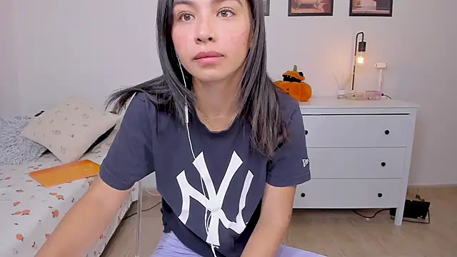 Snapshot of Adriennesexxx chatting on September 28, 2025, 6:46 pm Adriennesexxx online show from September 28, 2025, 6:46 pm