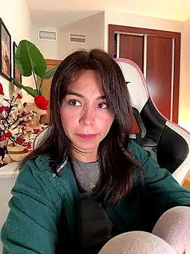 Snapshot of Adriennesexxx chatting on November 22, 2025, 9:03 pm Adriennesexxx online show from November 22, 2025, 9:03 pm