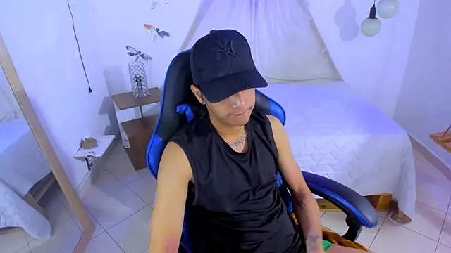 Snapshot of Brand_habes chatting on November 18, 2025, 7:02 am Brand habes online show from November 18, 2025, 7:02 am