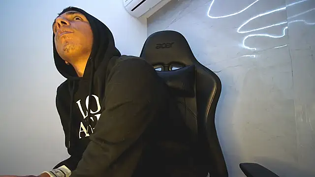 michaelhotbbc online show from October 15, 2025, 3:50 am