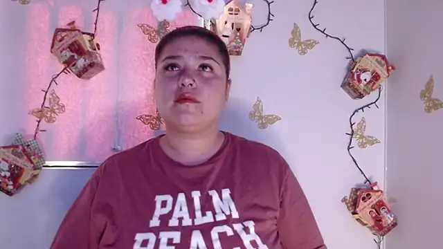 Snapshot of LennaTurnerr chatting on December 3, 2024, 7:22 pm LennaTurnerr online show from December 3, 2024, 7:22 pm