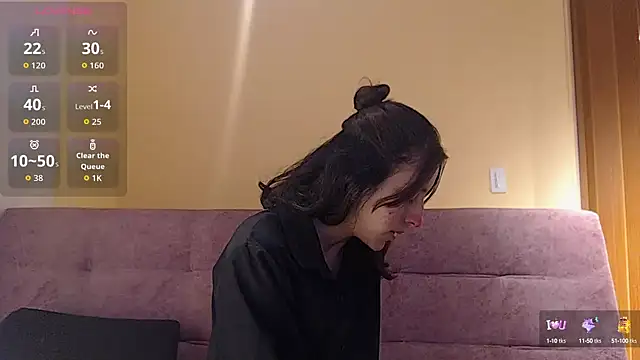 ling ling24 online show from October 3, 2025, 10:56 am