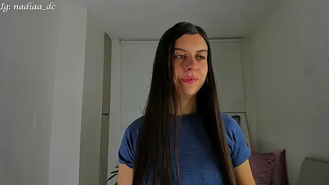 Nadiaa  online show from January 24, 2025, 3:54 am