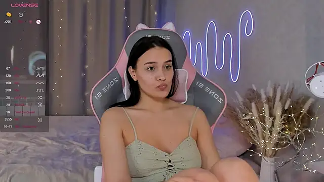 Snapshot of _Sweetie_ chatting on February 14, 2025, 2:12 pm  Sweetie  online show from February 14, 2025, 2:12 pm