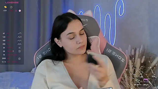 Snapshot of _Sweetie_ chatting on March 2, 2025, 7:34 pm  Sweetie  online show from March 2, 2025, 7:34 pm