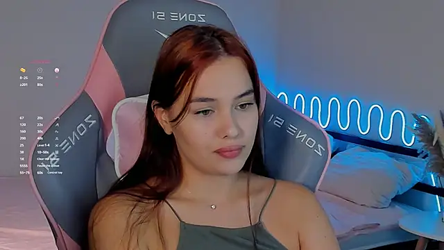 Snapshot of _Sweetie_ chatting on September 9, 2025, 1:32 pm  Sweetie  online show from September 9, 2025, 1:32 pm