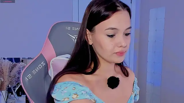 Snapshot of _Sweetie_ chatting on November 21, 2025, 7:51 am Sweetie online show from November 21, 2025, 7:51 am