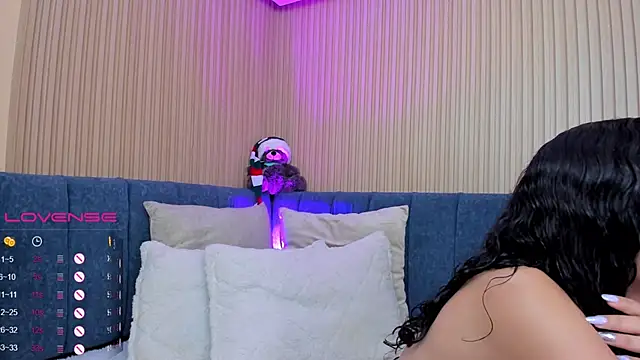 Snapshot of angeline_teen chatting on December 31, 2024, 12:04 pm angeline teen online show from December 31, 2024, 12:04 pm