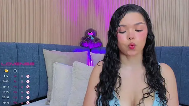 Snapshot of angeline_teen chatting on February 4, 2025, 12:11 pm angeline teen online show from February 4, 2025, 12:11 pm