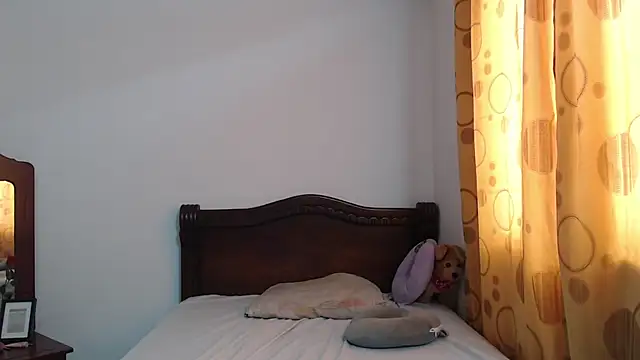 StormiHills online show from November 14, 2025, 3:44 pm