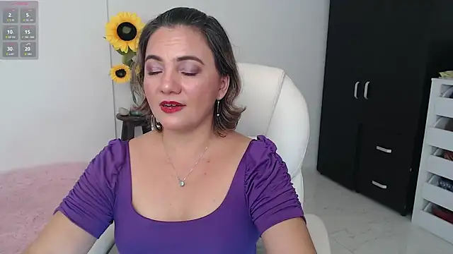 Ghada milf online show from December 18, 2024, 11:30 pm